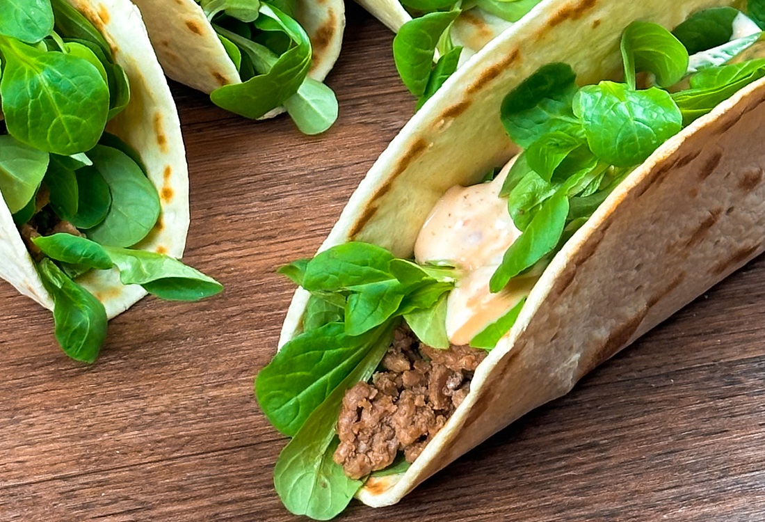 Tacos con manzo speziato