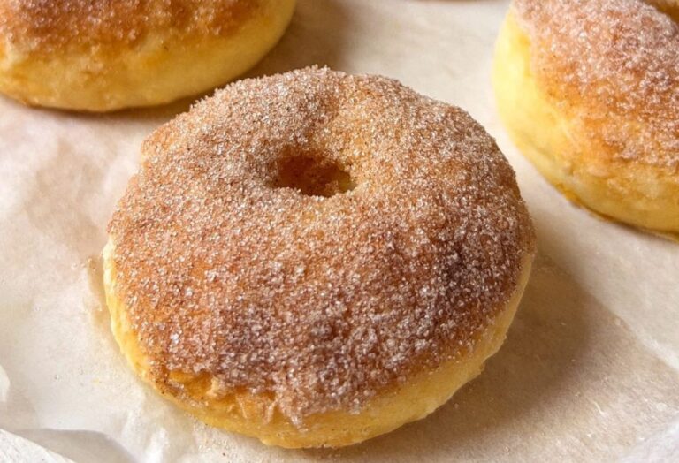 Donuts allo yogurt e cannella